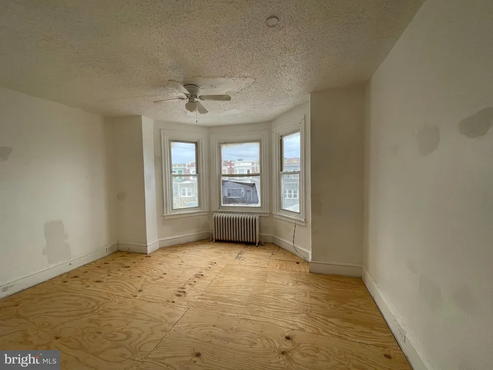 4936 9TH STREET Philadelphia, PA 19141