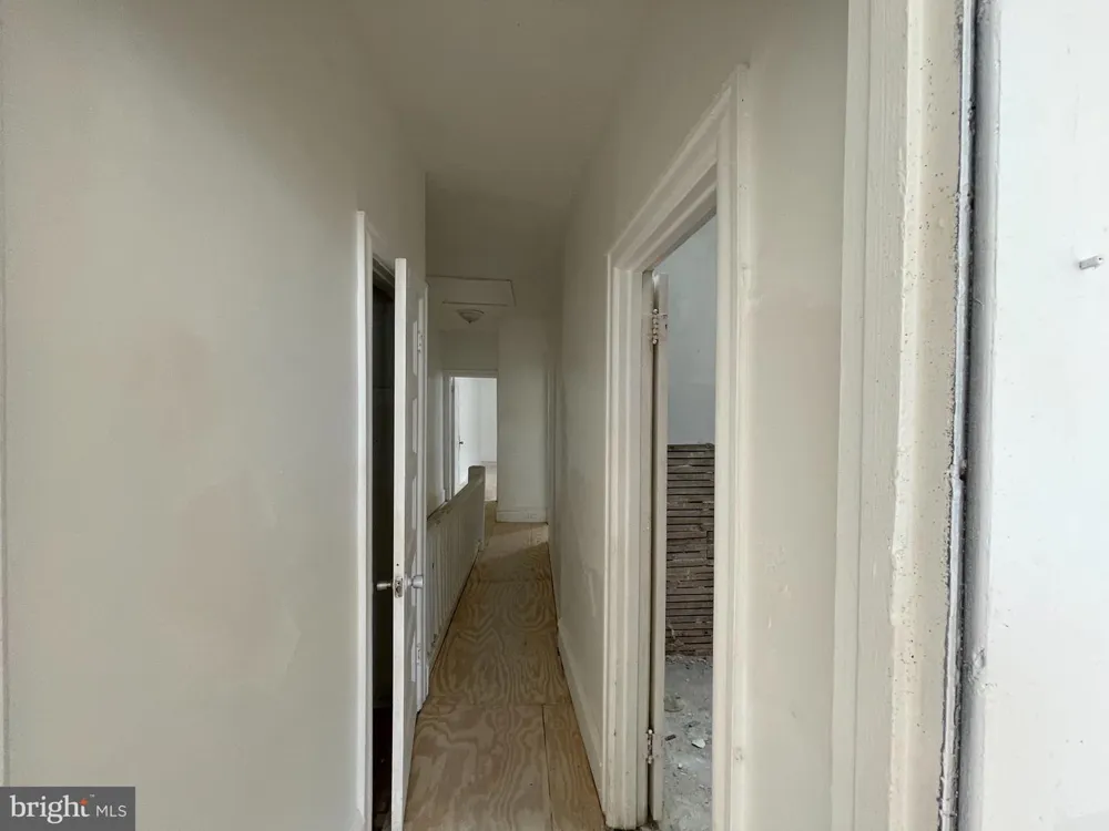 4936 9TH STREET Philadelphia, PA 19141