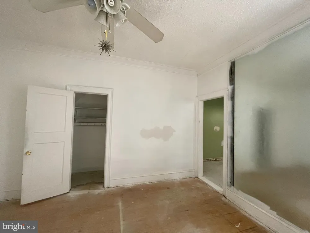 4936 9TH STREET Philadelphia, PA 19141