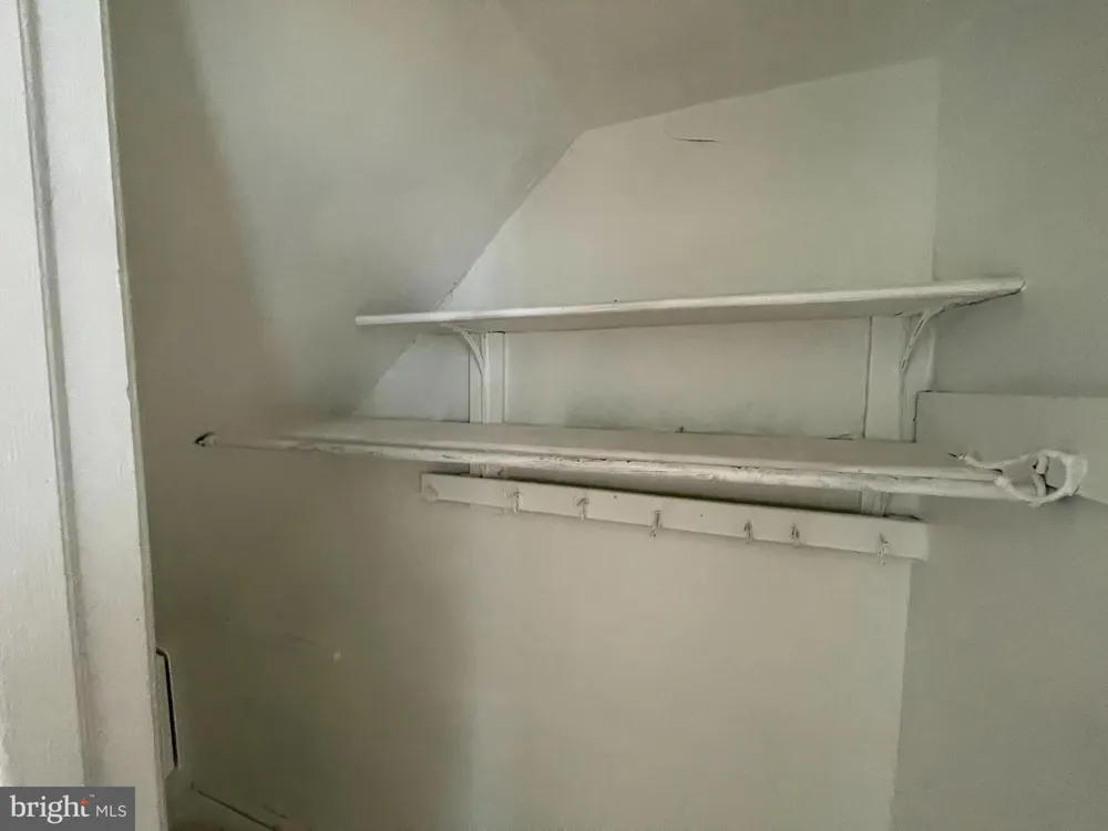 4936 9TH STREET Philadelphia, PA 19141