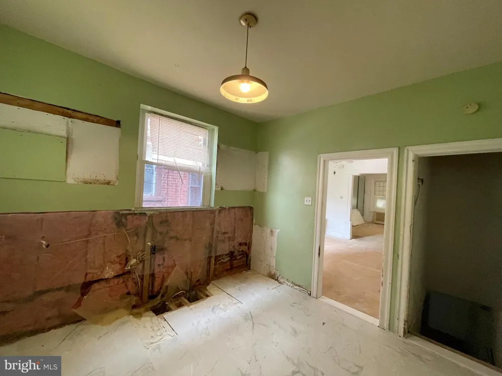 4936 9TH STREET Philadelphia, PA 19141