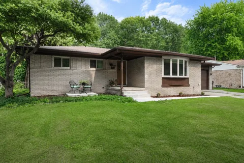 53284 Wolf Drive