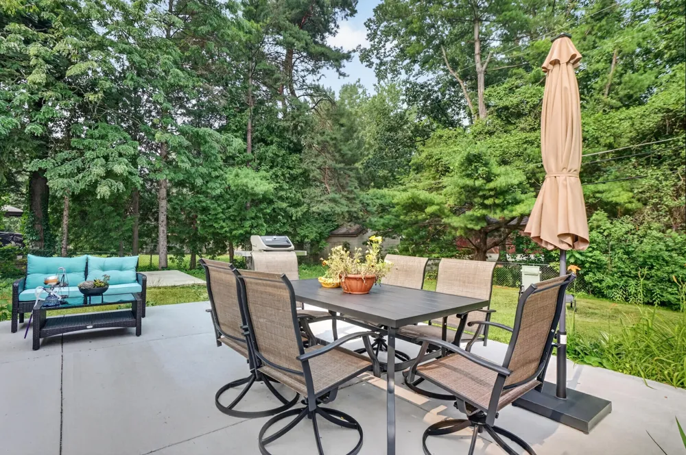 53284 Wolf Drive Utica, MI 48316