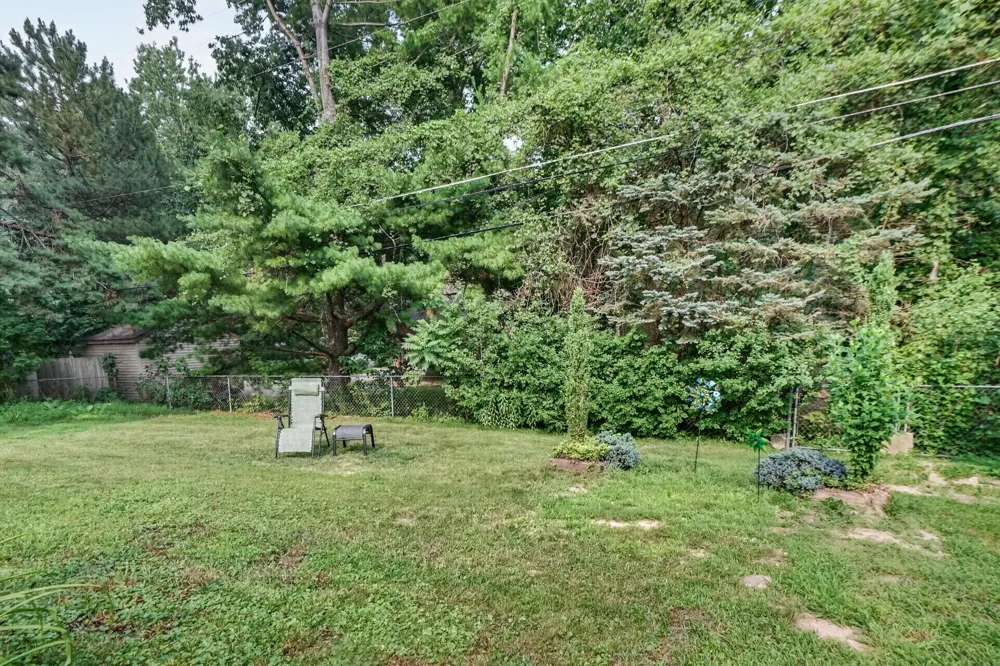 53284 Wolf Drive Utica, MI 48316