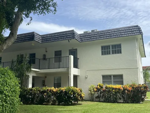23 Abbey Lane #208