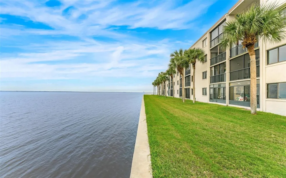 2465 S WASHINGTON AVENUE #A202 Titusville, FL 32780