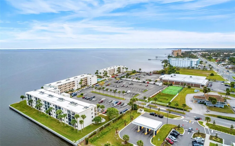 2465 S WASHINGTON AVENUE #A202 Titusville, FL 32780