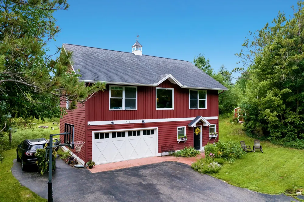 910 Rusch View Ridge Garfield Charter Township, MI 49696