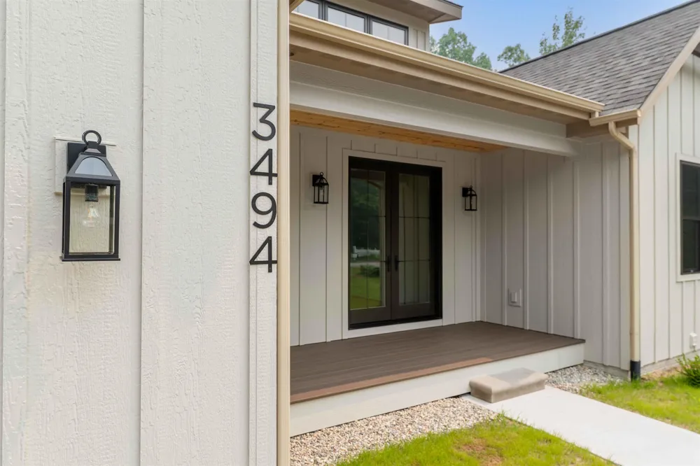 3494 Village Circle Drive East Bay Township, MI 49686