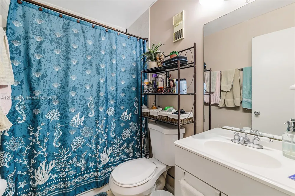 9732 Hammocks Blvd #203-17 Miami, FL 33196