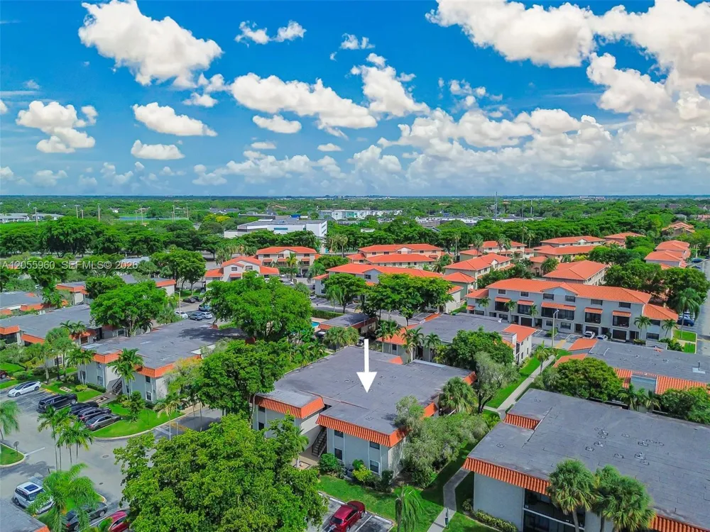 9732 Hammocks Blvd #203-17 Miami, FL 33196