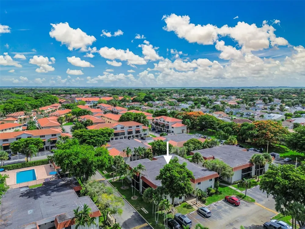 9732 Hammocks Blvd #203-17 Miami, FL 33196