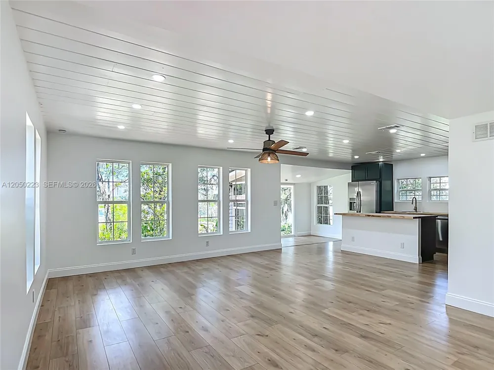 8781 S LAKESHORE DR FLORAL CITY Other City - In The State Of Florida, FL 34436