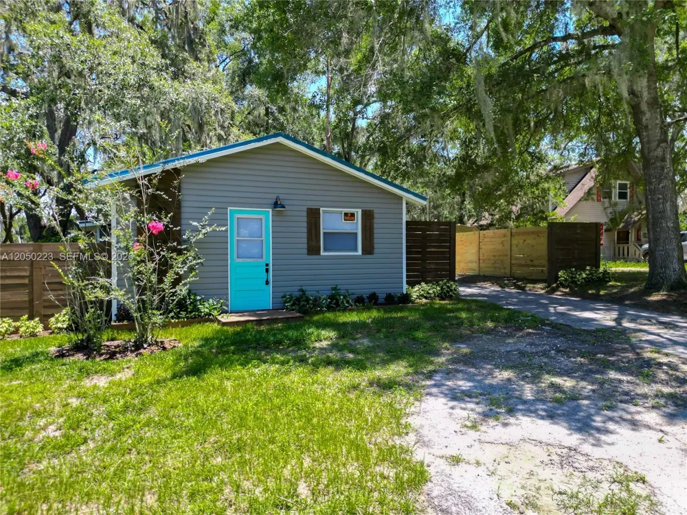 8781 S LAKESHORE DR FLORAL CITY Other City - In The State Of Florida, FL 34436
