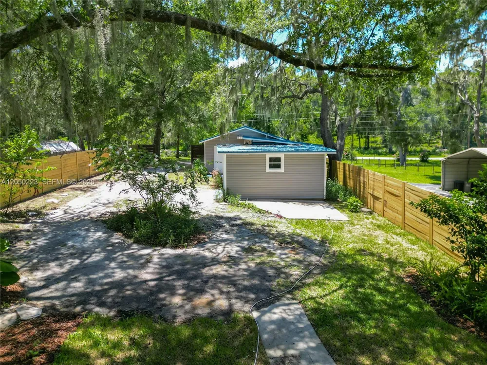 8781 S LAKESHORE DR FLORAL CITY Other City - In The State Of Florida, FL 34436