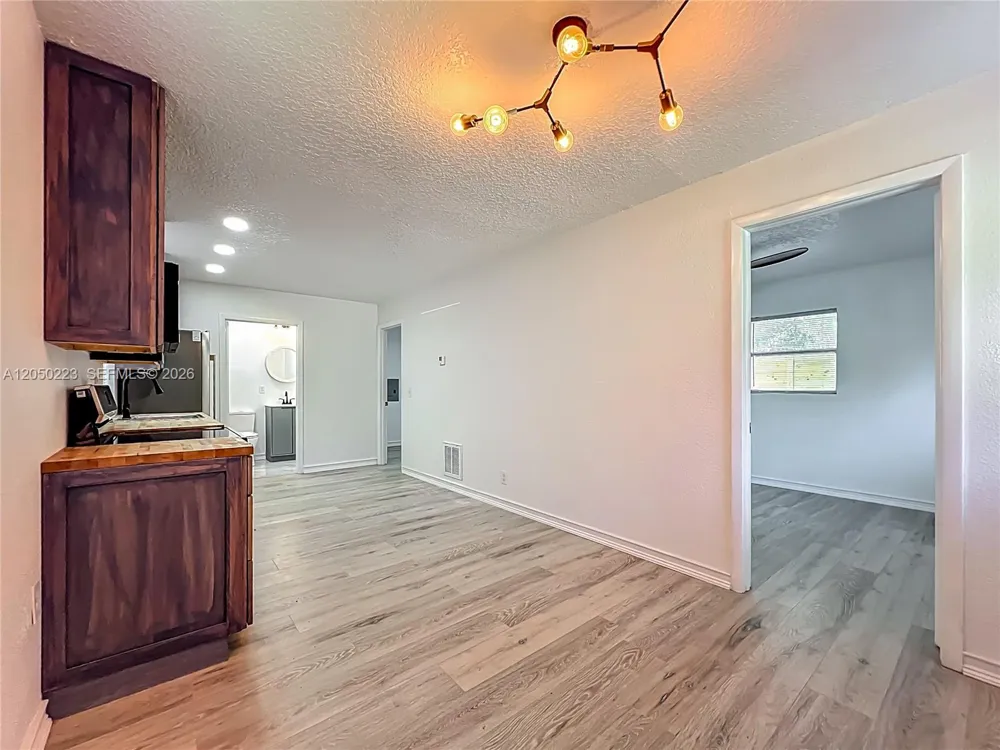 8781 S LAKESHORE DR FLORAL CITY Other City - In The State Of Florida, FL 34436