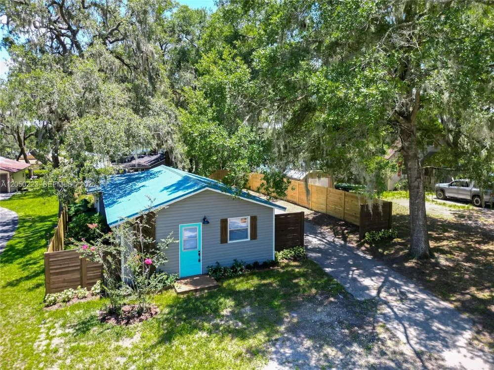 8781 S LAKESHORE DR FLORAL CITY Other City - In The State Of Florida, FL 34436