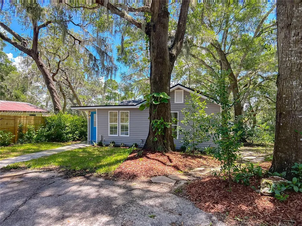 8781 S LAKESHORE DR FLORAL CITY Other City - In The State Of Florida, FL 34436