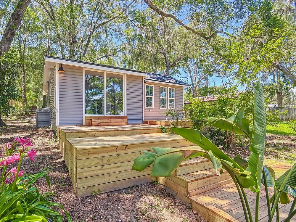 8781 S LAKESHORE DR FLORAL CITY Other City - In The State Of Florida, FL 34436