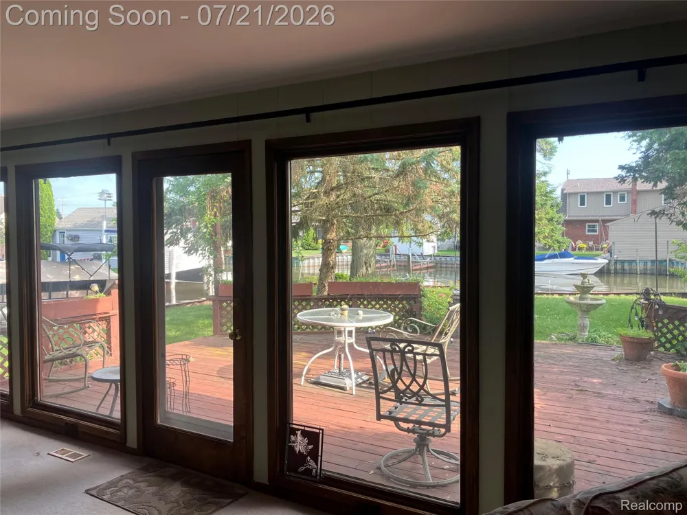 35754 Schmid Drive New Baltimore City, MI 48047