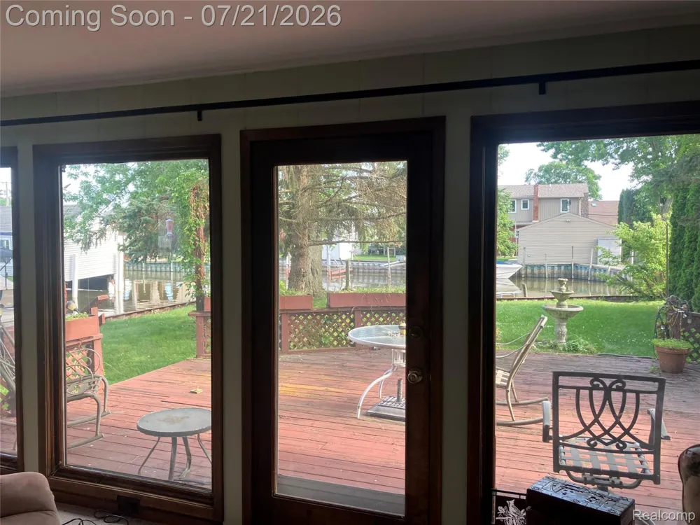 35754 Schmid Drive New Baltimore City, MI 48047