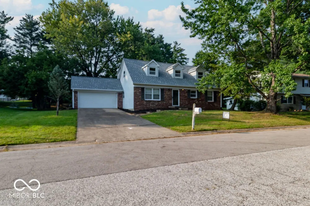 4501 E Cambridge Court Bloomington, IN 47408