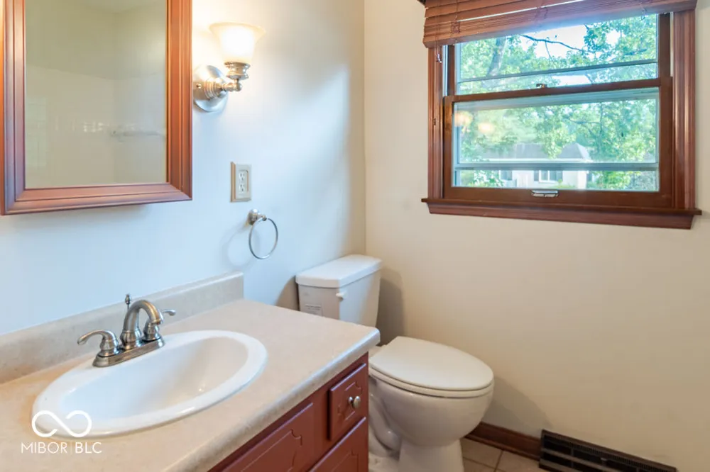 4501 E Cambridge Court Bloomington, IN 47408