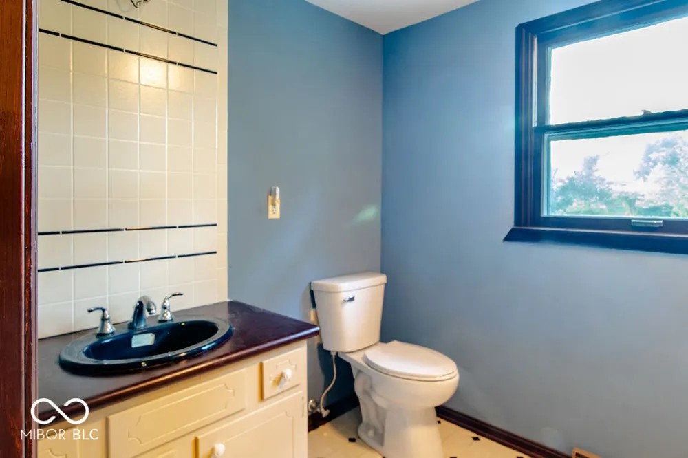 4501 E Cambridge Court Bloomington, IN 47408