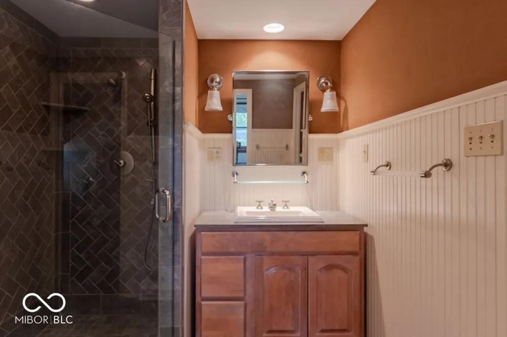 4501 E Cambridge Court Bloomington, IN 47408