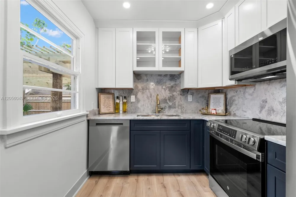 4536 1ST AVENUE N St Petersburg, FL 33713