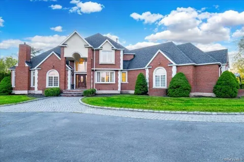 3 Bristol Drive