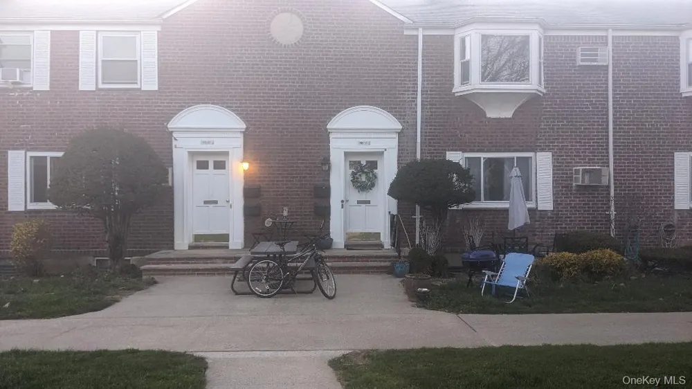 74-43 260 STREET #2 Glen Oaks, NY 11004