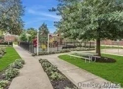74-43 260 STREET #2 Glen Oaks, NY 11004