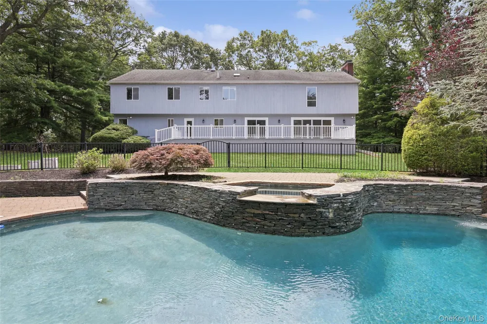 12 Ridge Road Setauket, NY 11733