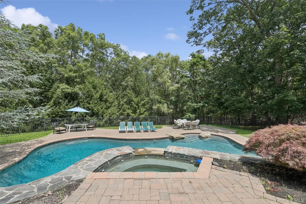 12 Ridge Road Setauket, NY 11733