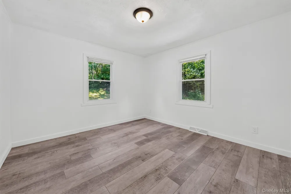 52 Mountain Avenue Greenwood Lake, NY 10925