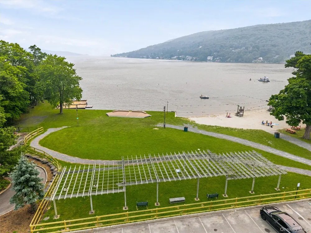 52 Mountain Avenue Greenwood Lake, NY 10925