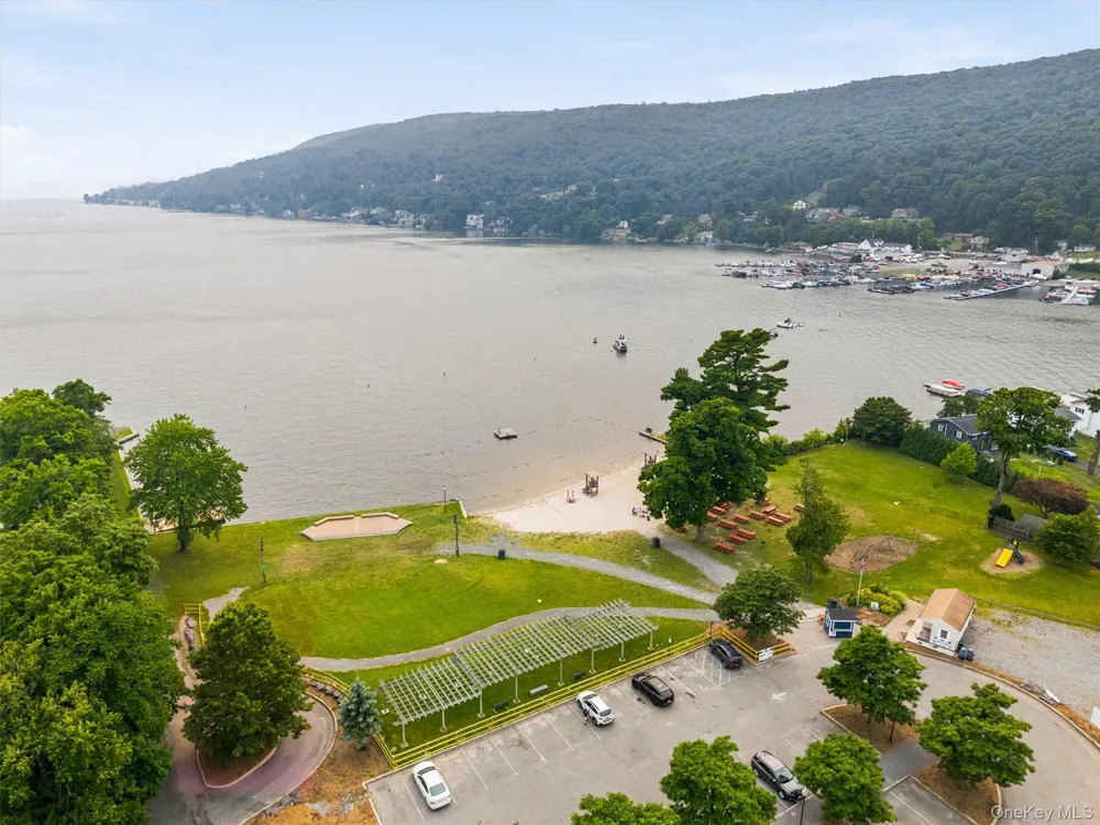 52 Mountain Avenue Greenwood Lake, NY 10925