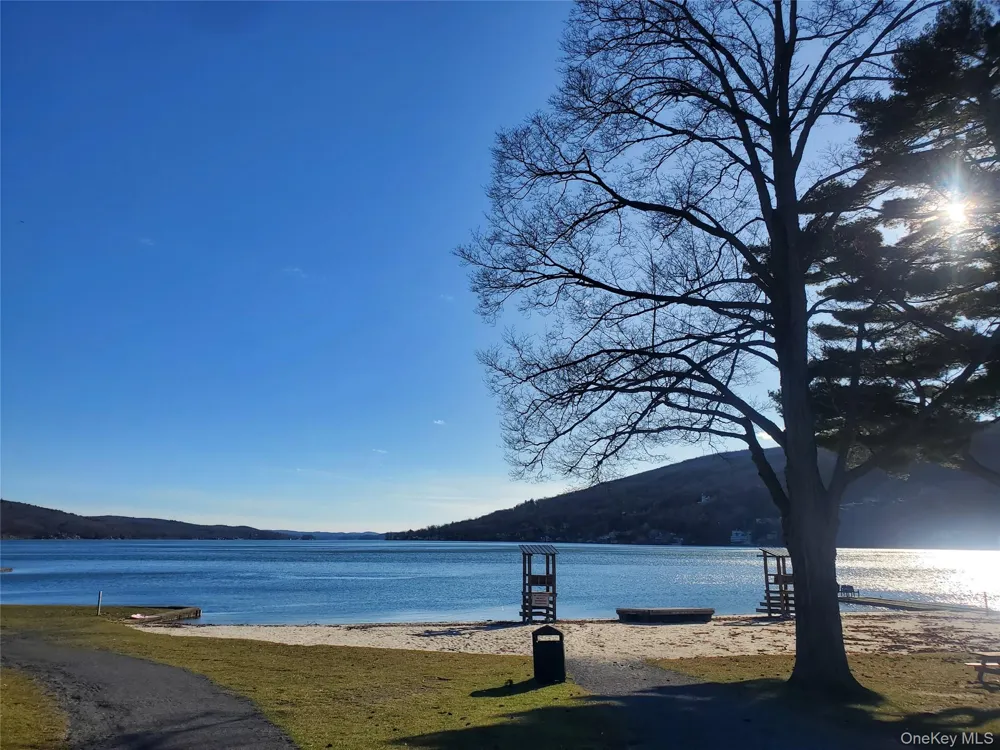 52 Mountain Avenue Greenwood Lake, NY 10925
