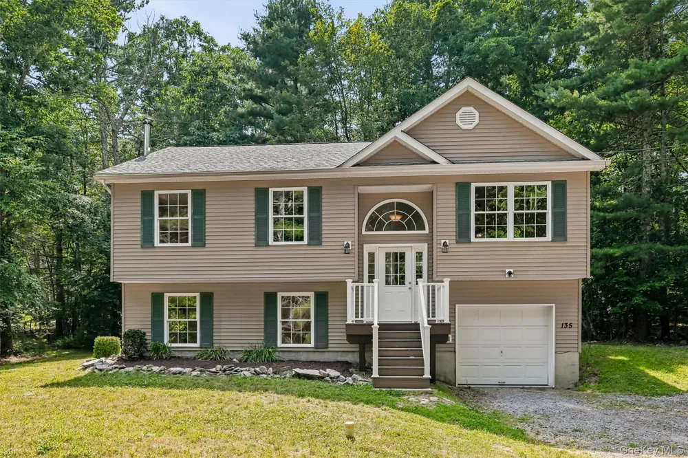 135 Old Forestburg Road Sparrowbush, NY 12780