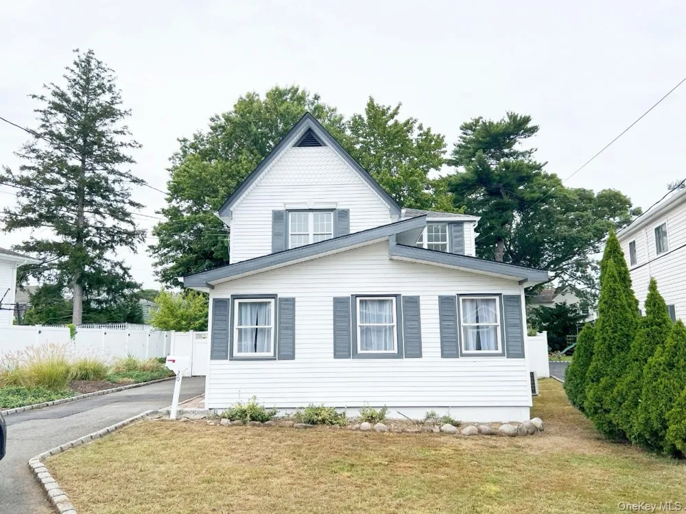 20 Walters Avenue Syosset, NY 11791