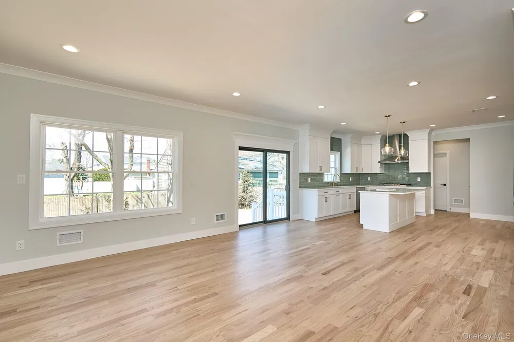 104 Maeder Avenue North Merrick, NY 11566
