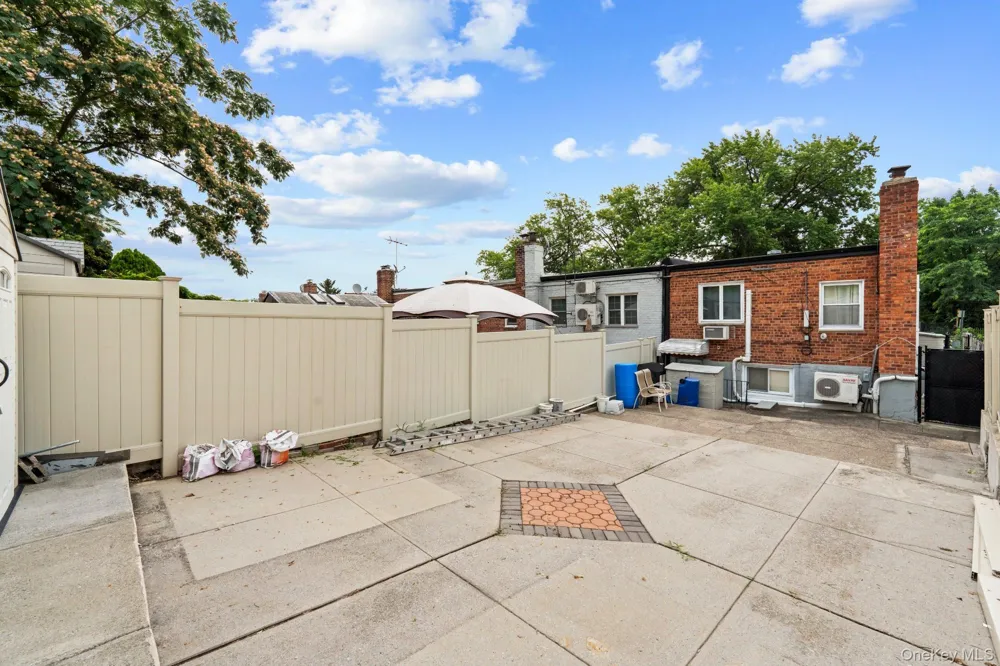 67-01 Eliot Avenue Middle Village, NY 11379