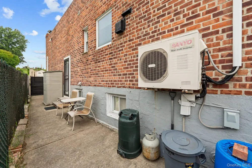 67-01 Eliot Avenue Middle Village, NY 11379