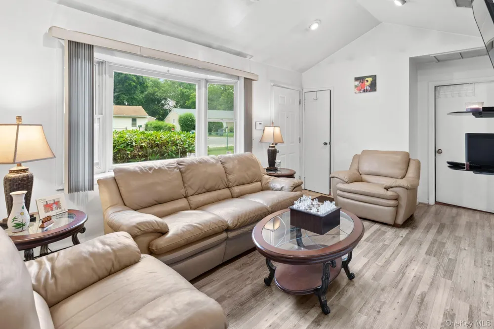 27 Philip Street Riverhead, NY 11901
