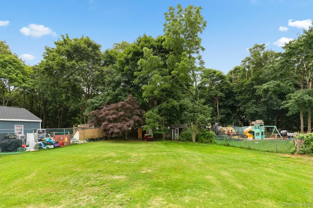 27 Philip Street Riverhead, NY 11901