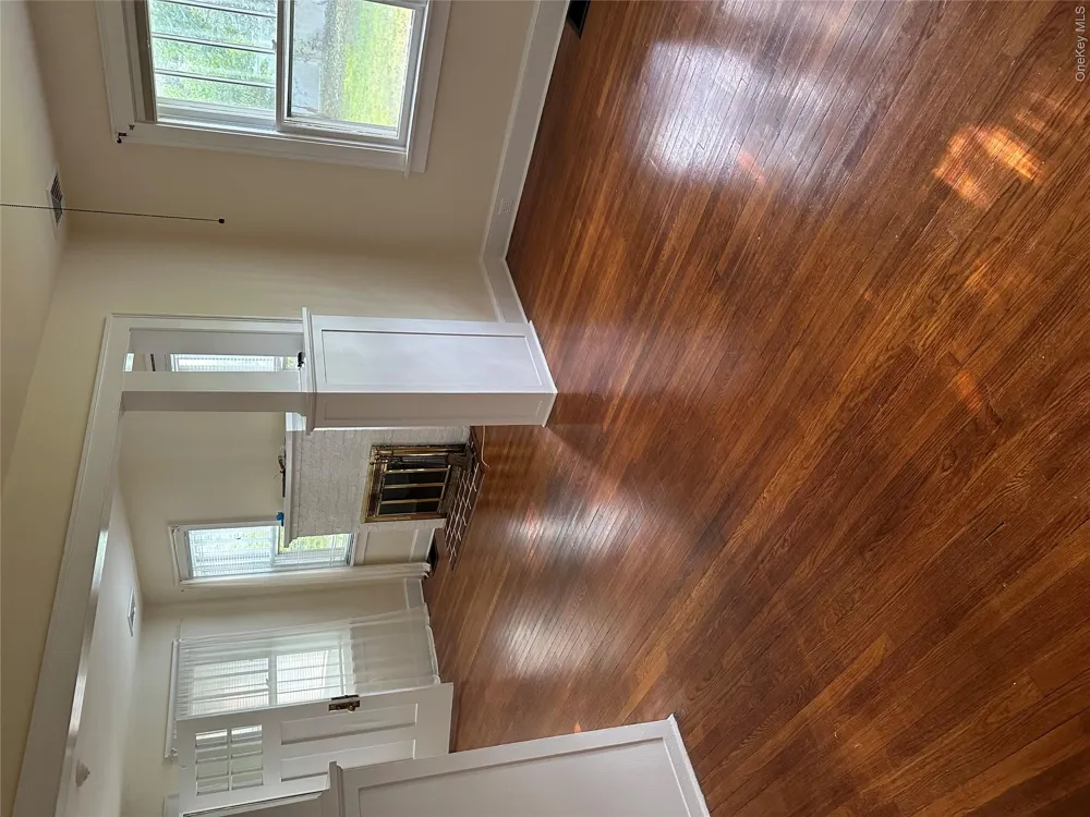 7 Chestnut Street Stony Brook, NY 11790