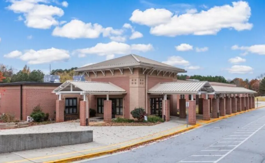 481 Jet Stream Dr La Vergne, TN 37086