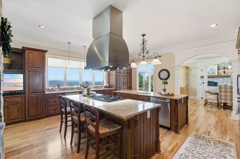 84 Fox Claw Knoll Big Canoe, GA 30143