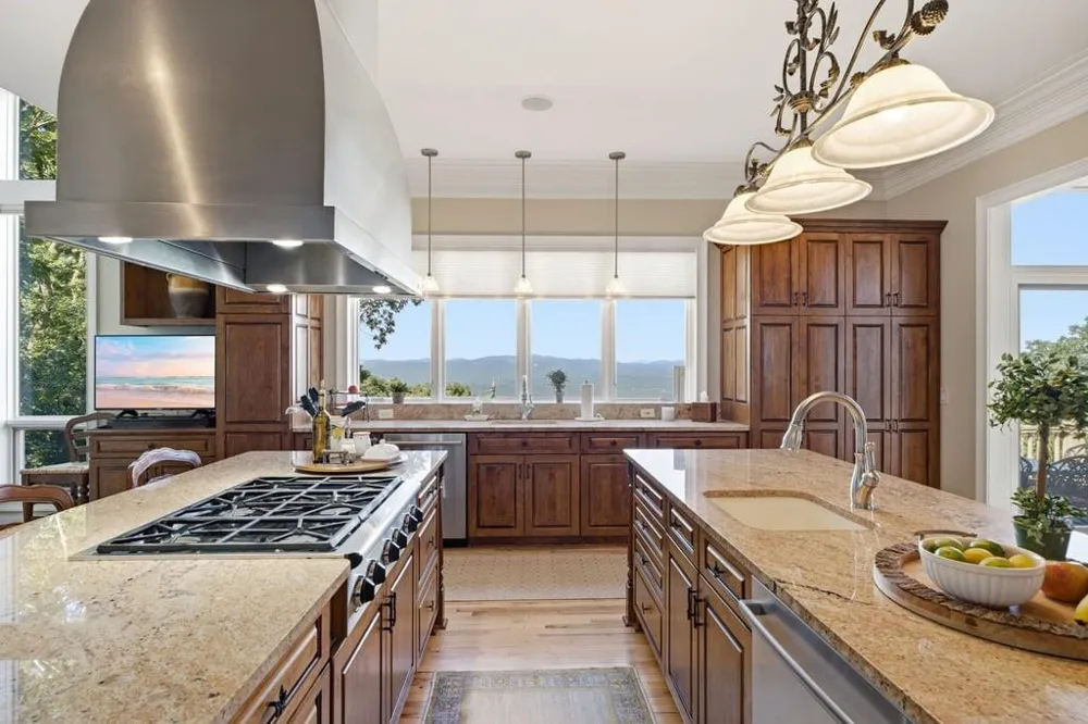 84 Fox Claw Knoll Big Canoe, GA 30143